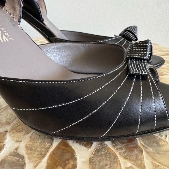 Salvatore Ferragamo Black Slingback Heels Peep-Toe Leather Sandals size 8.5B - Picture 2 of 12